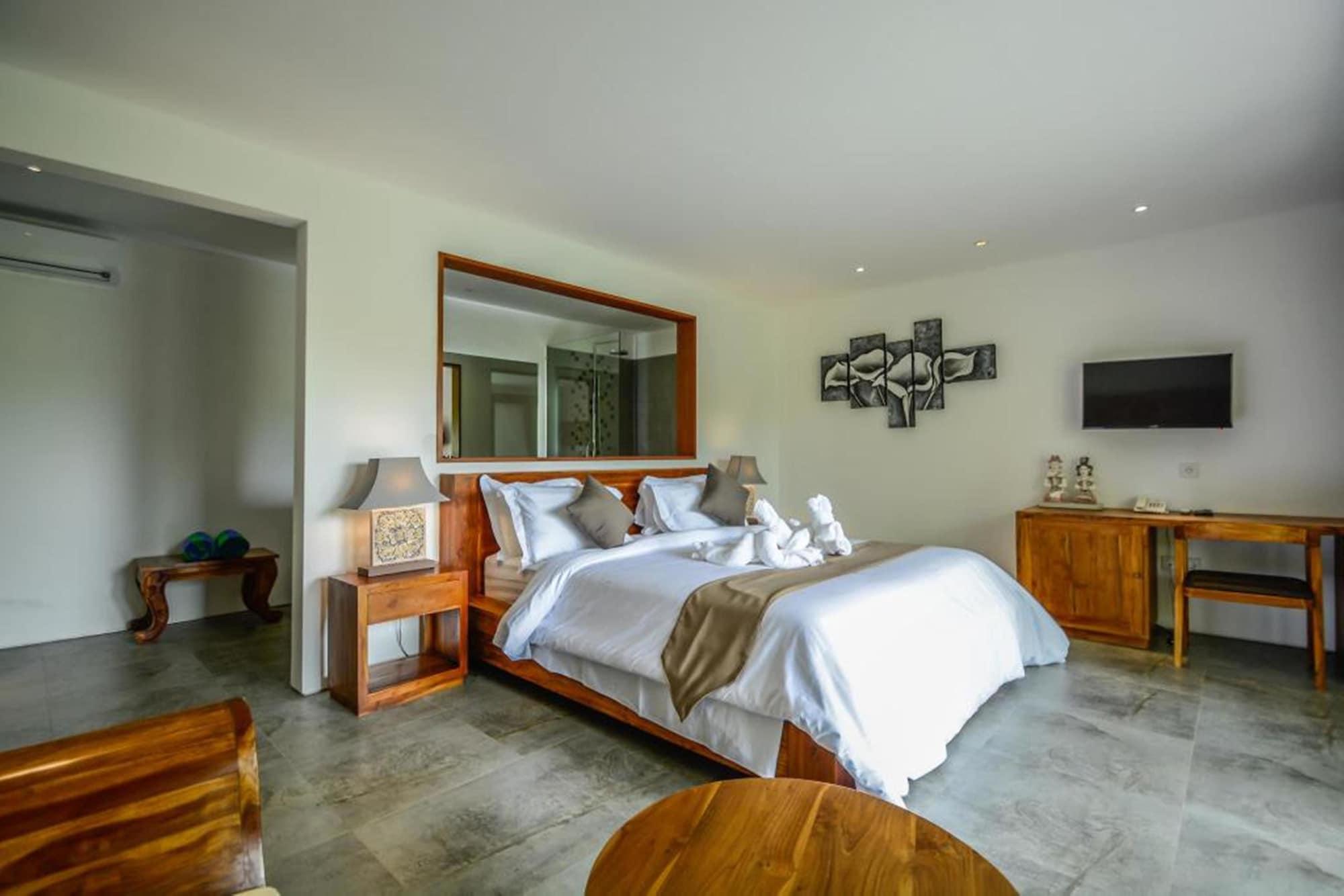Premier, Suite, Hill View