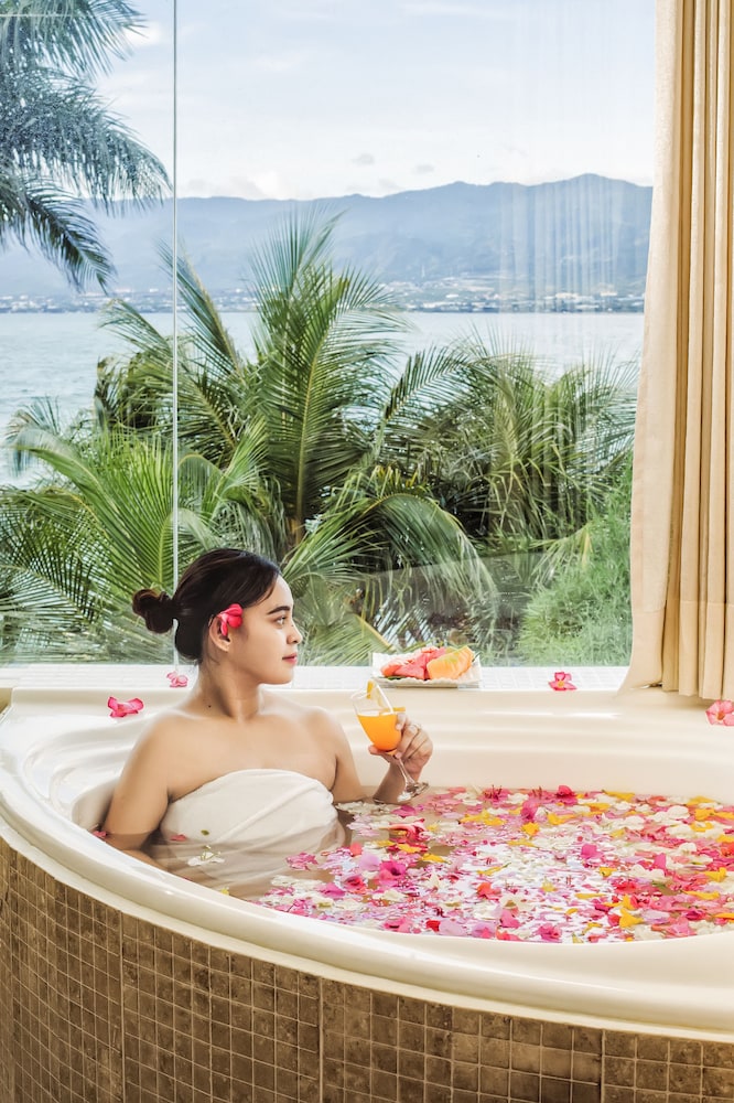 Swiss-Belhotel Silae Palu 37/73