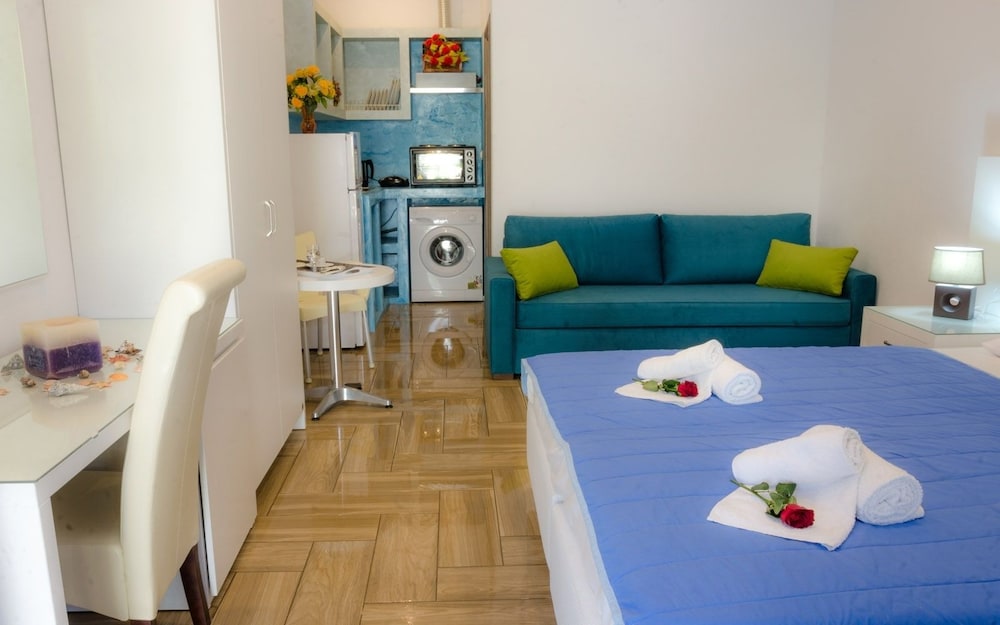 Polykratis Rooms 45/64