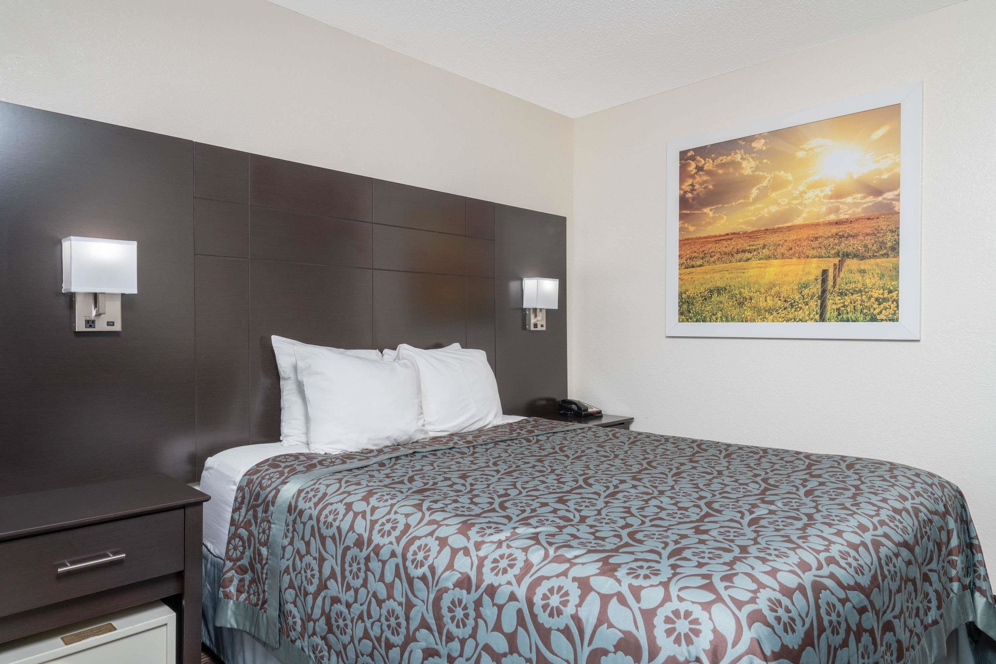 غرفة قياسية بسرير كوين لذوي الإعاقة، Days Inn By Wyndham Faribault 3/5