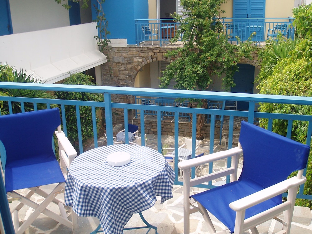 Aratos Hotel 16/25