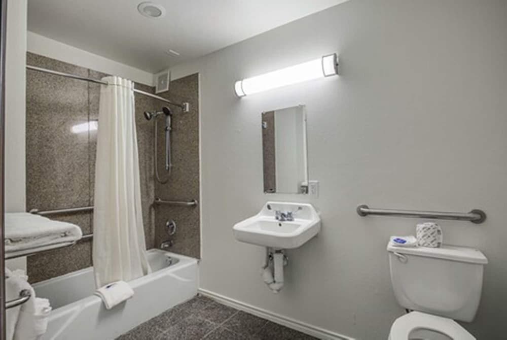 Motel6 Pasadena, TX 42/45
