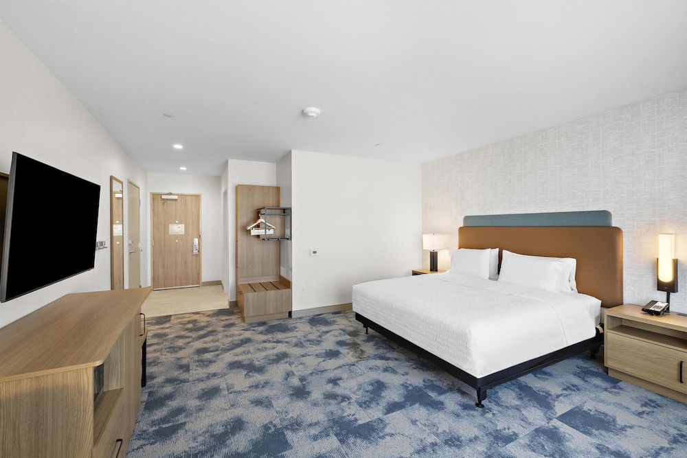 Hampton Inn by Hilton Ontario Airport 19/36