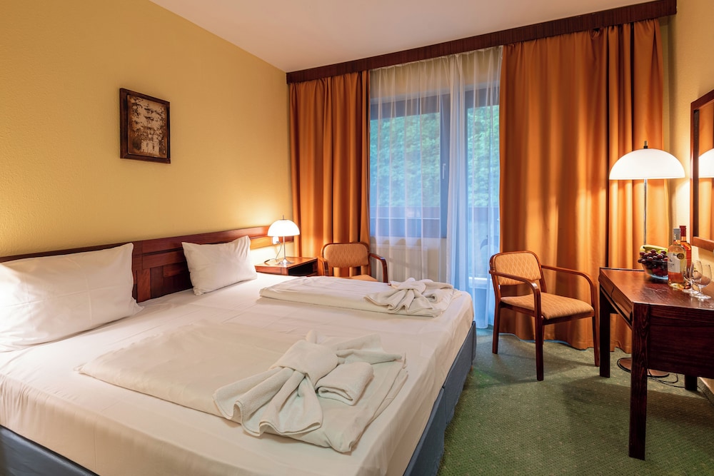 HOTEL LOVER 15/55