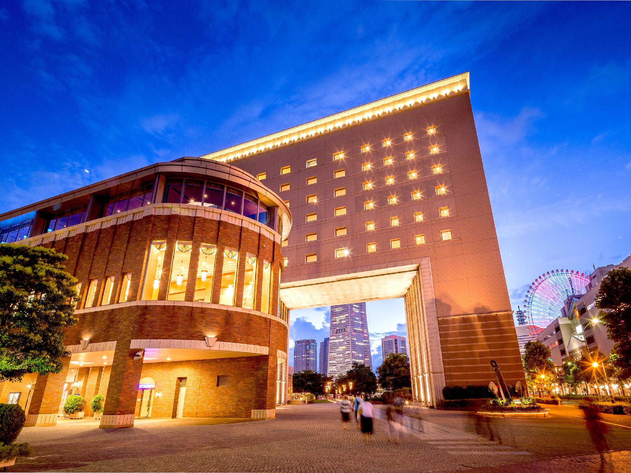 Navios Yokohama in YOKOHAMA