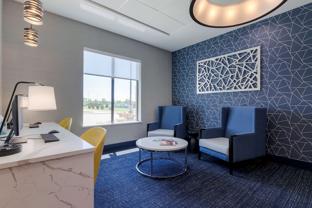Best Western Plus Choctaw Inn & Suites 29/38
