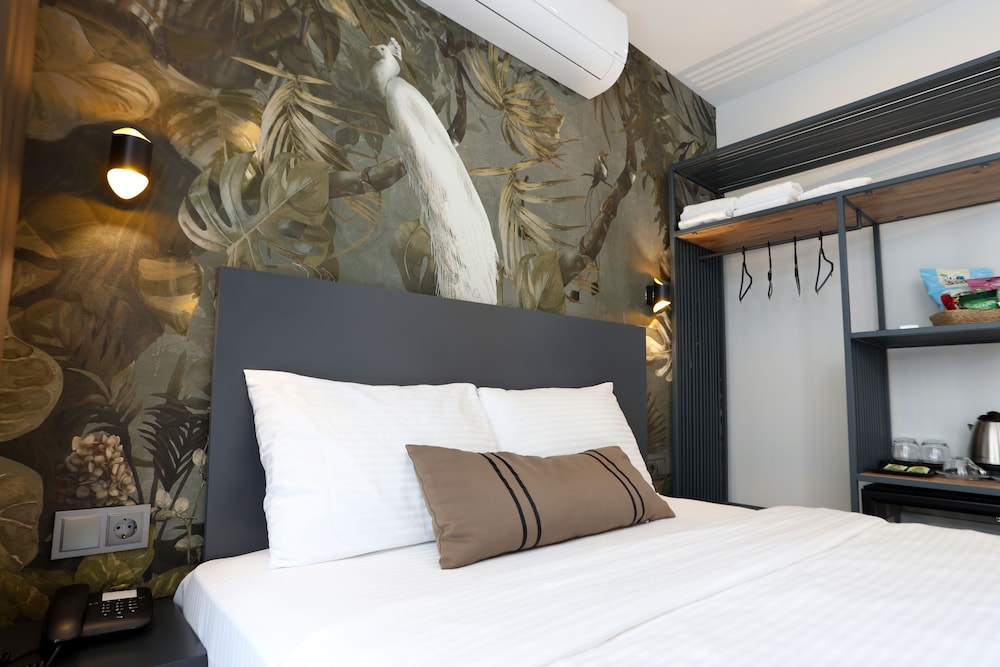 Riva Hotel Alsancak 25/47
