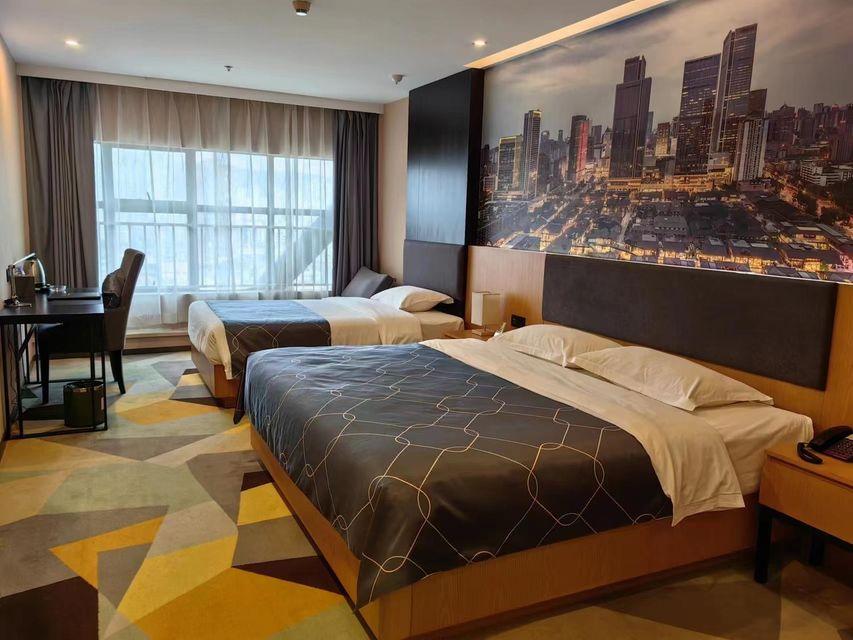 Chonpines Hotel (Guangyuan Nanhe Central Square) 12/33