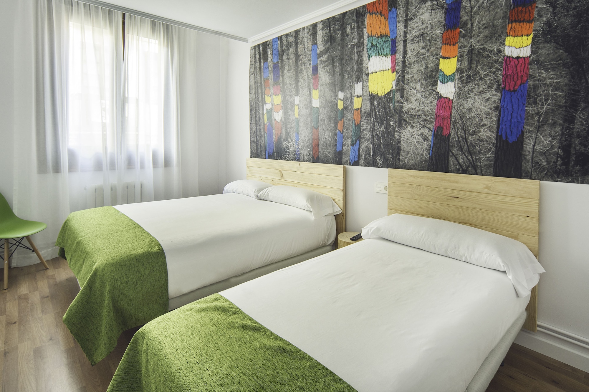 ROOM, TRIPLE, 3 BEDS