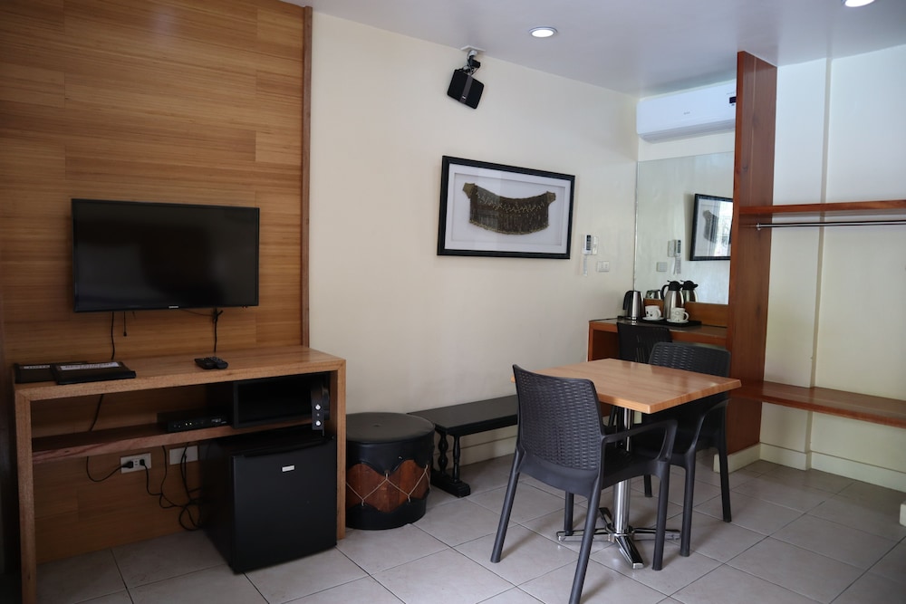 Domicilio Lorenzo Apartelle 56/71