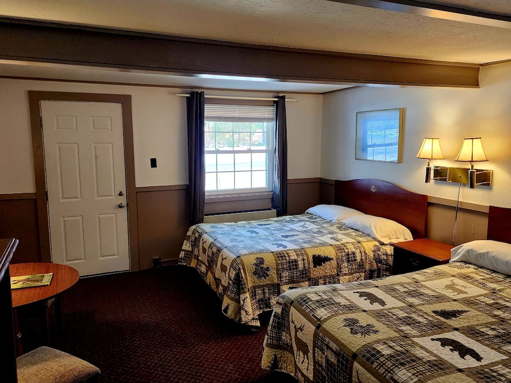 Basic, 2 Queen Beds