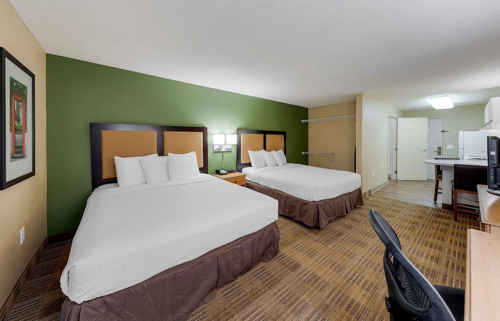 Extended Stay America Suites Orange County Cypress 23/62