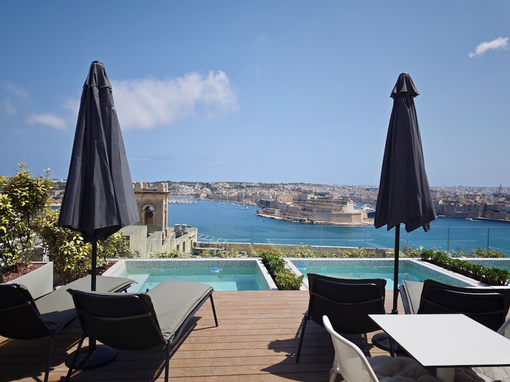 Ursulino Valletta 56/66