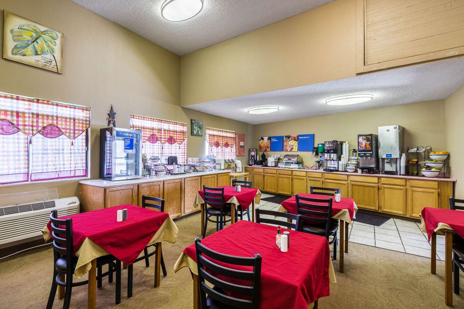 Quality Inn Scottsbluff NE 19/24
