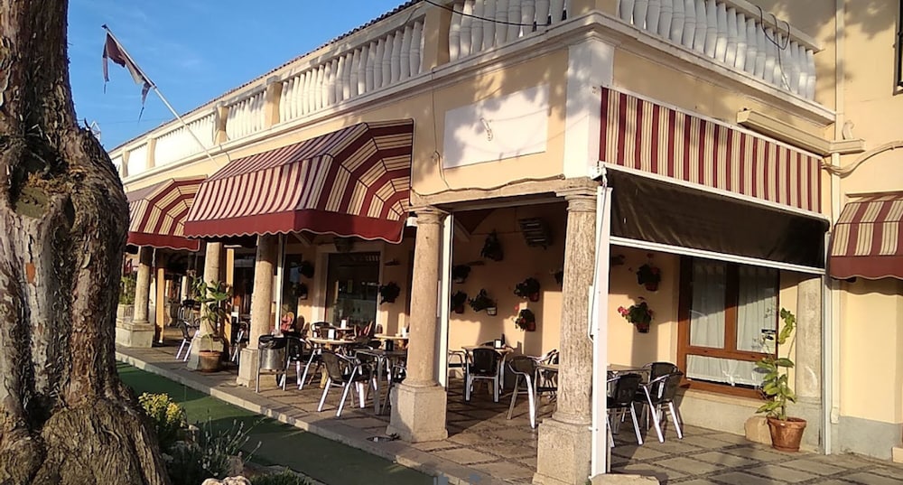 HOTEL DEL SOL 1/19