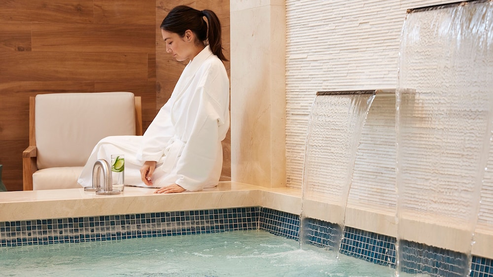 Harrah's Resort Southern California - A Caesars Rewards Destination 20/50
