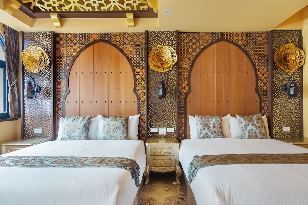 J.T World Funtrip B&B 18/44