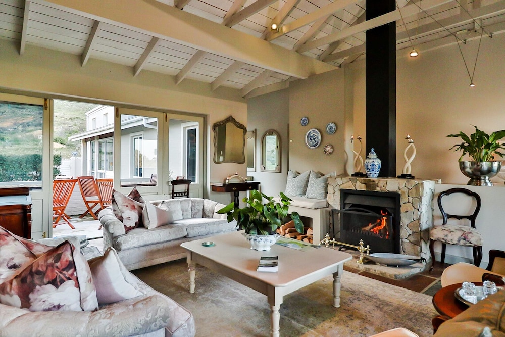 Hermanus Lodge on the Green 39/72