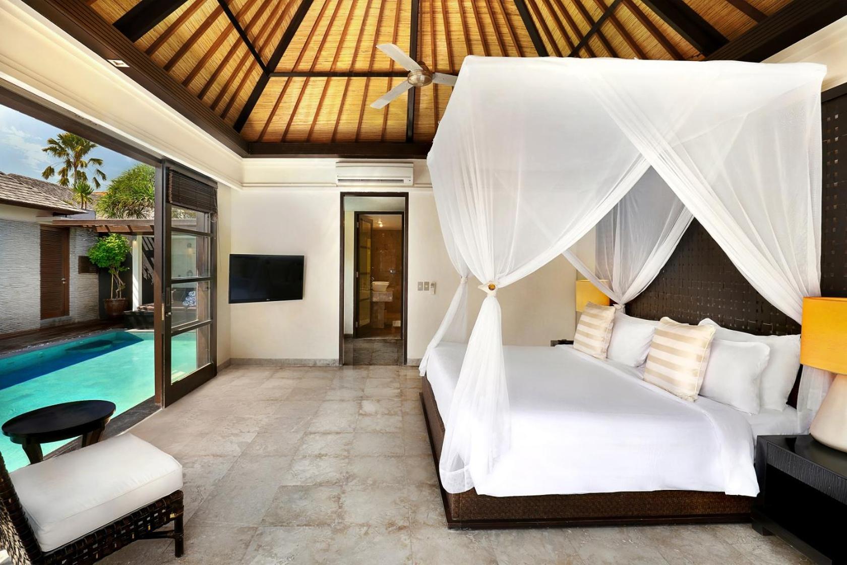 3 Bedrooms, Royal, Pool, Villa