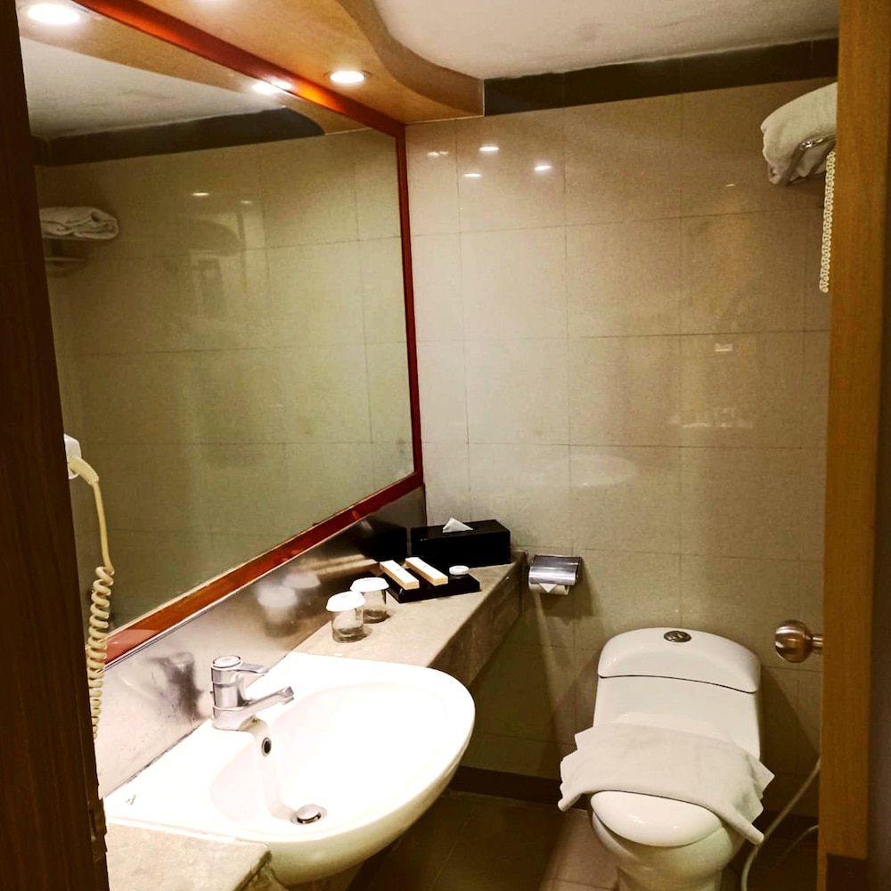 Tamarin Hotel Jakarta 27/28