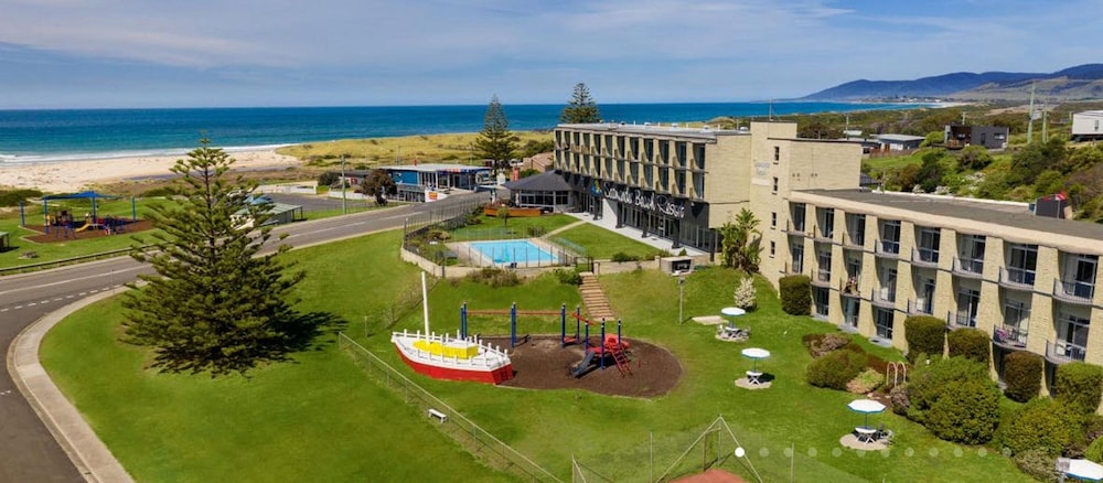 Scamander Beach Resort Hotel 40/49