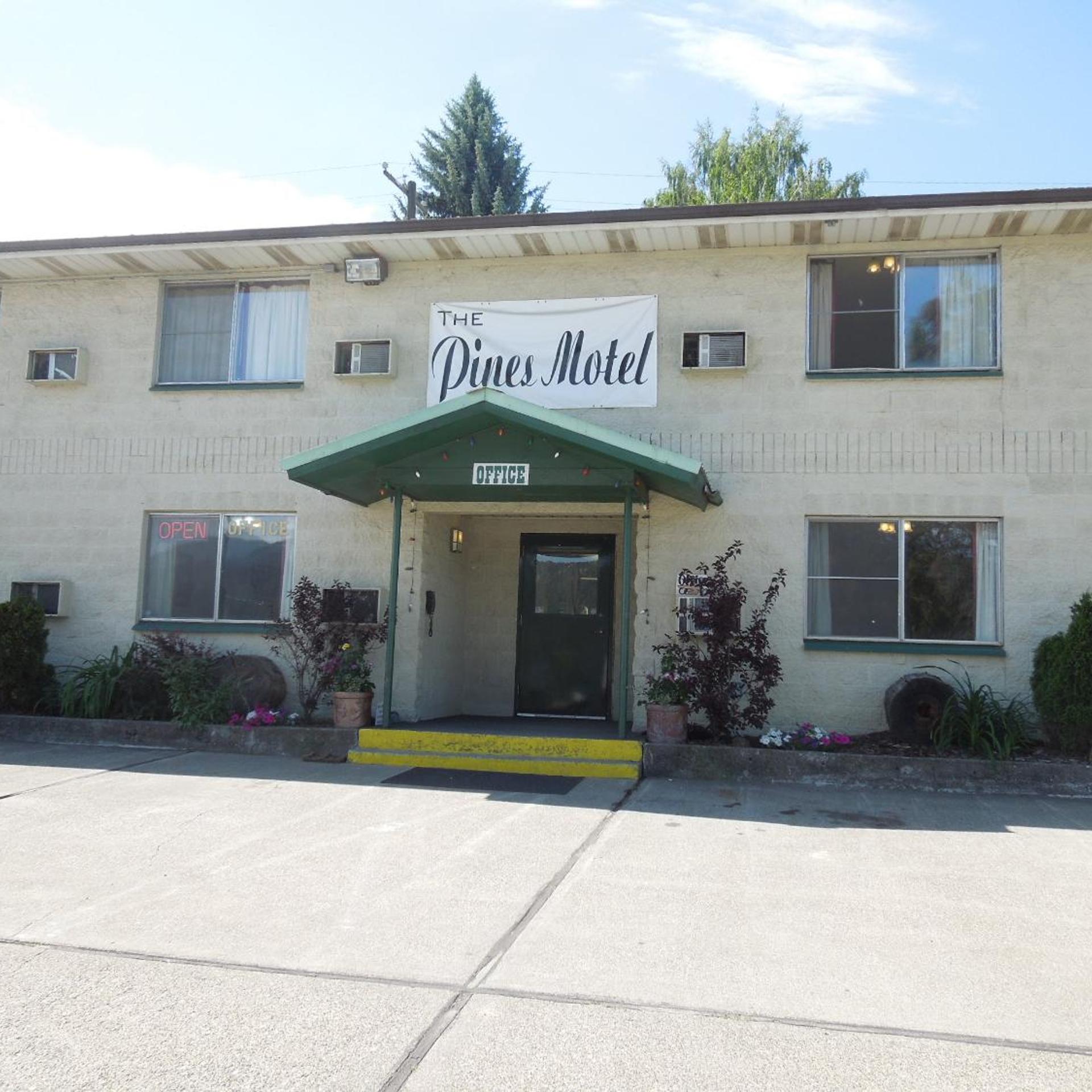 The Pines Motel 9/26