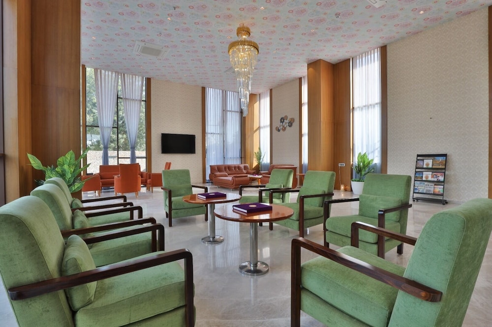 Hotel Empyrean 35/49