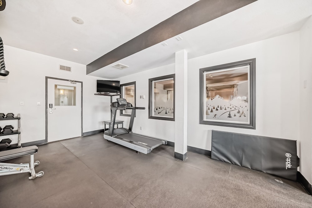 Grande Cache Inn and Suites 25/46