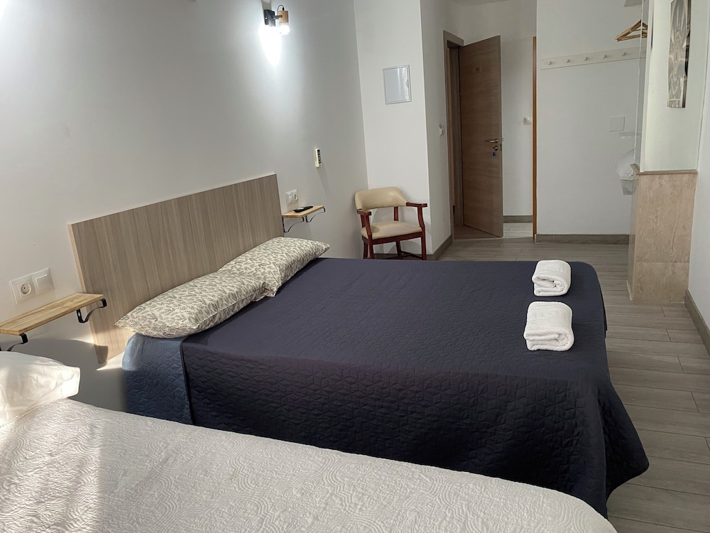 Hotel Velis 33/50