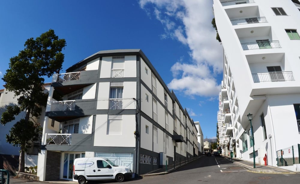 Madeira Bright Star Hotel 49/59