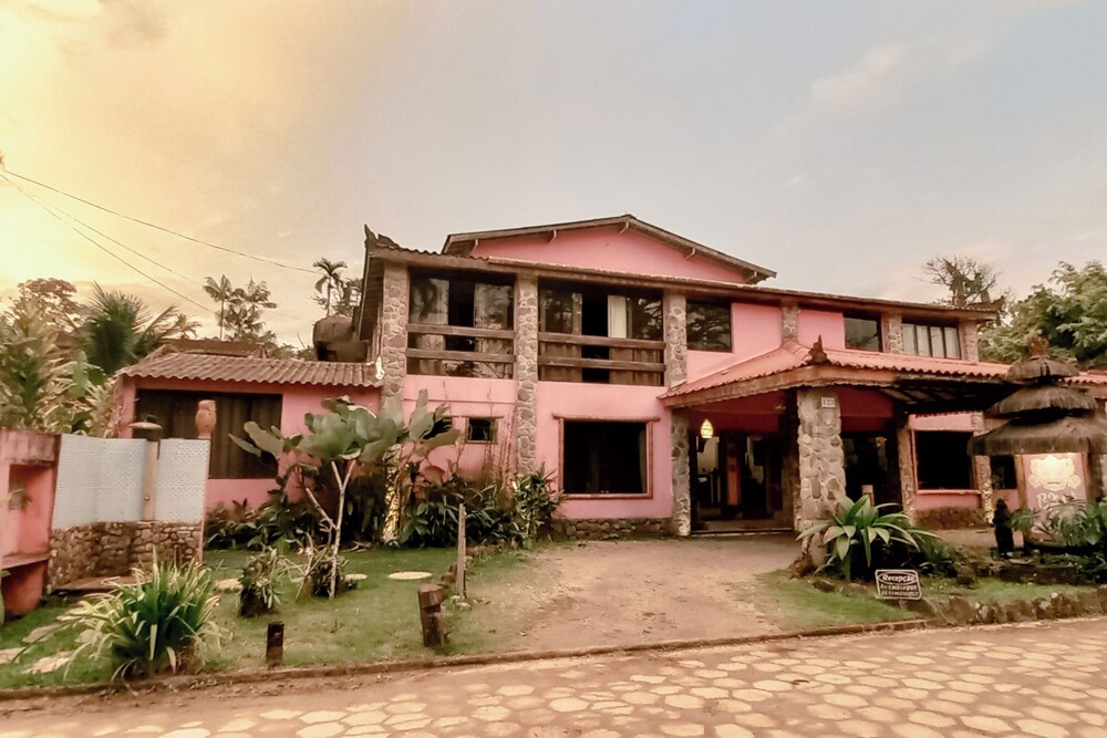 Bali Suites Itamambuca 4/48