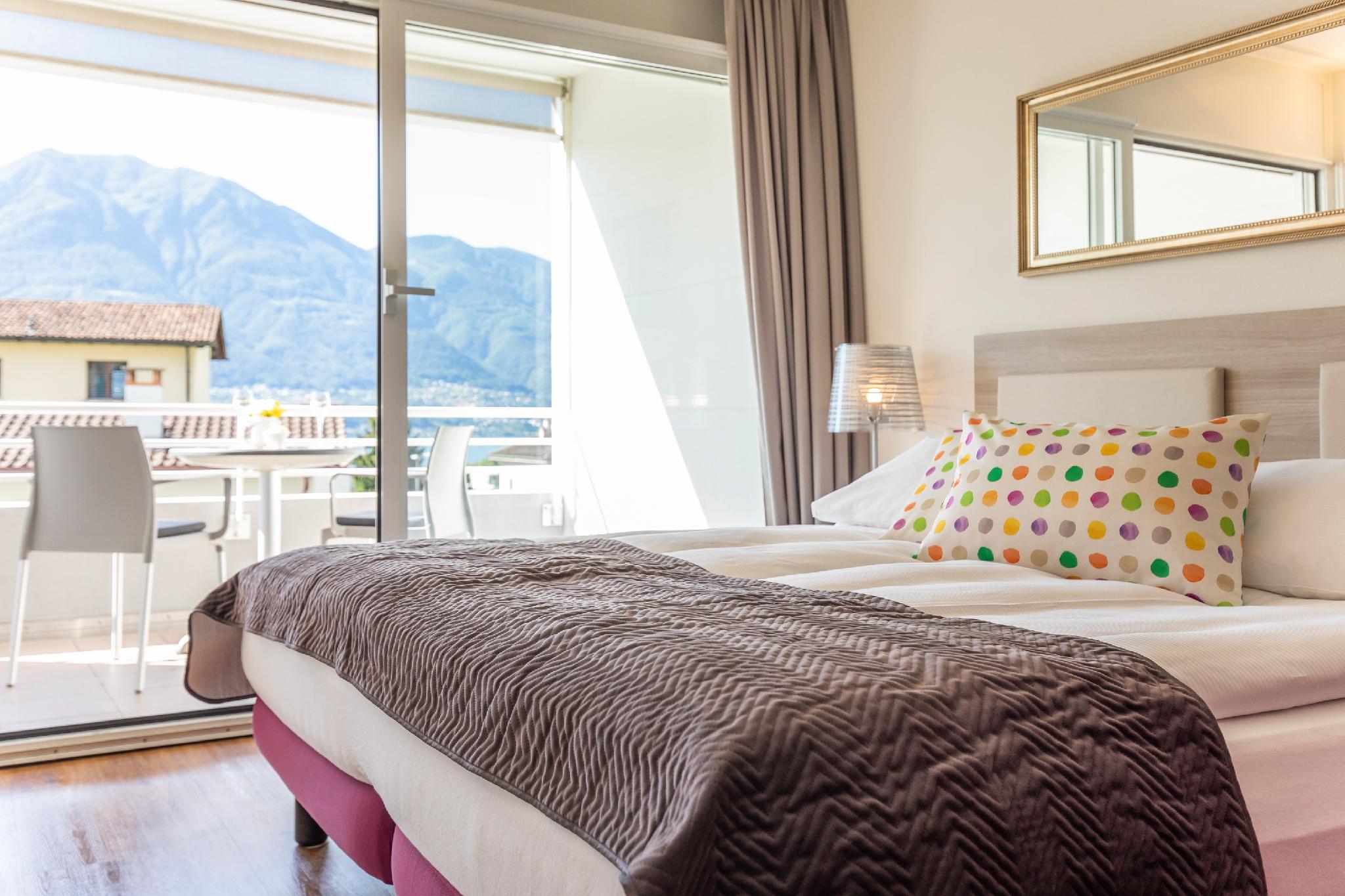 Room, Double Bed, Lake Side