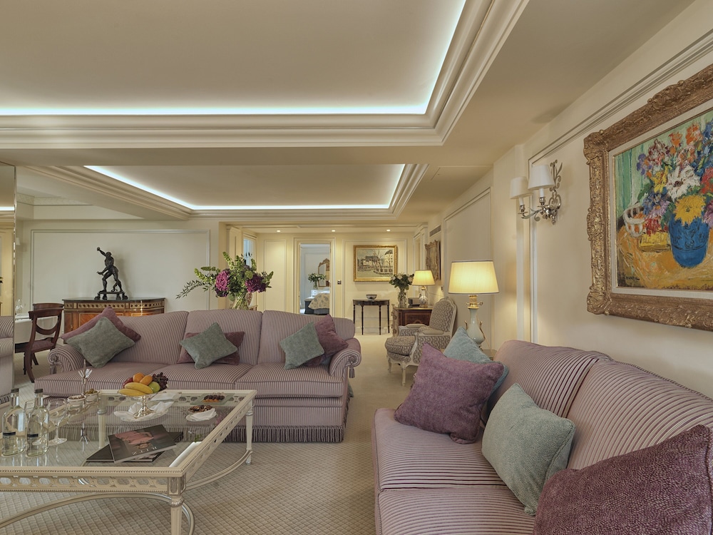 RITZ LONDON 66/99