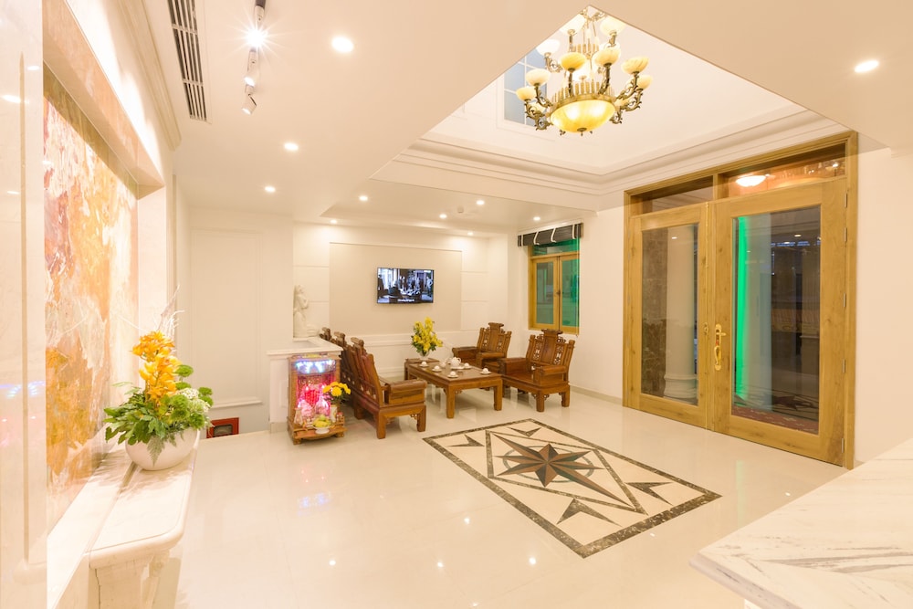 The Airport Hotel 44/47