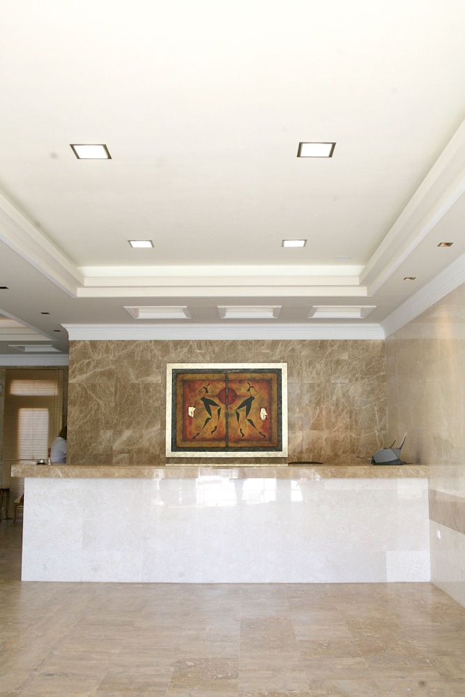 Naias Beach Hotel 9/43