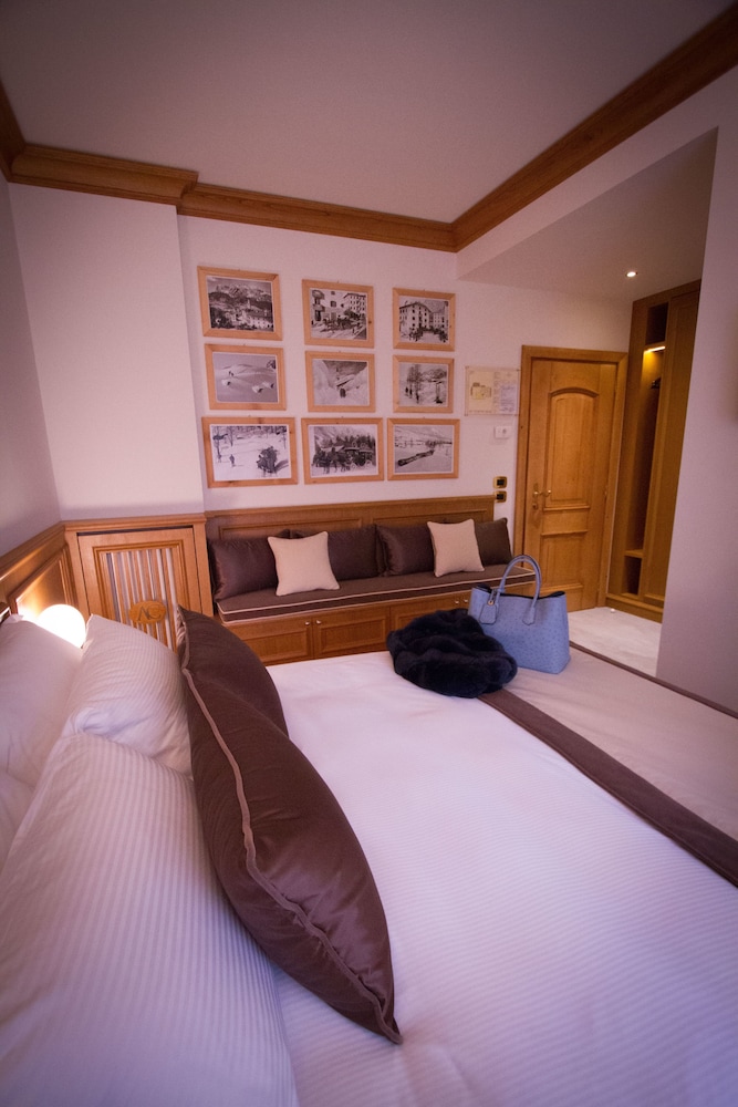 Ambra Cortina Luxury Fashion Boutique Hotel 21/55