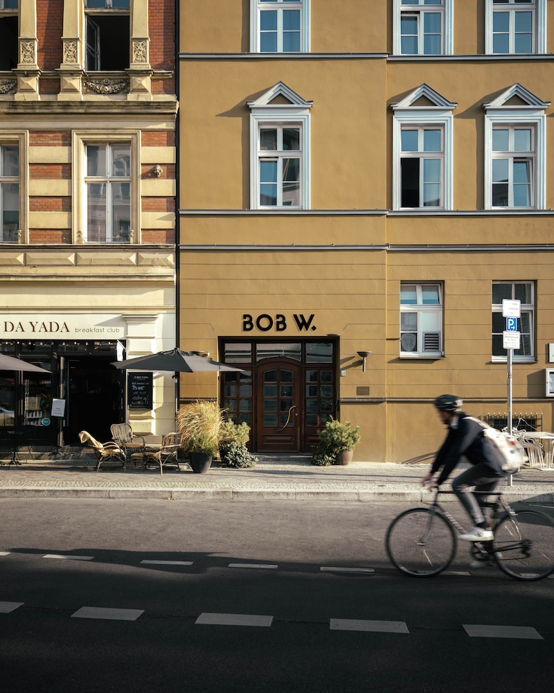Bob W Mitte 39/42