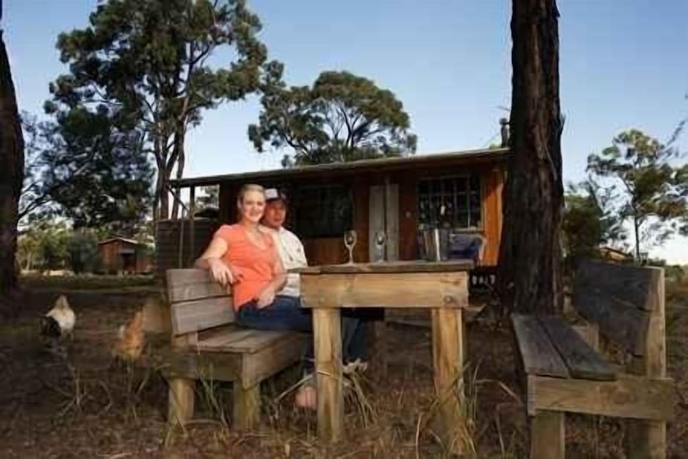 LOVEDALE COTTAGES 14/43