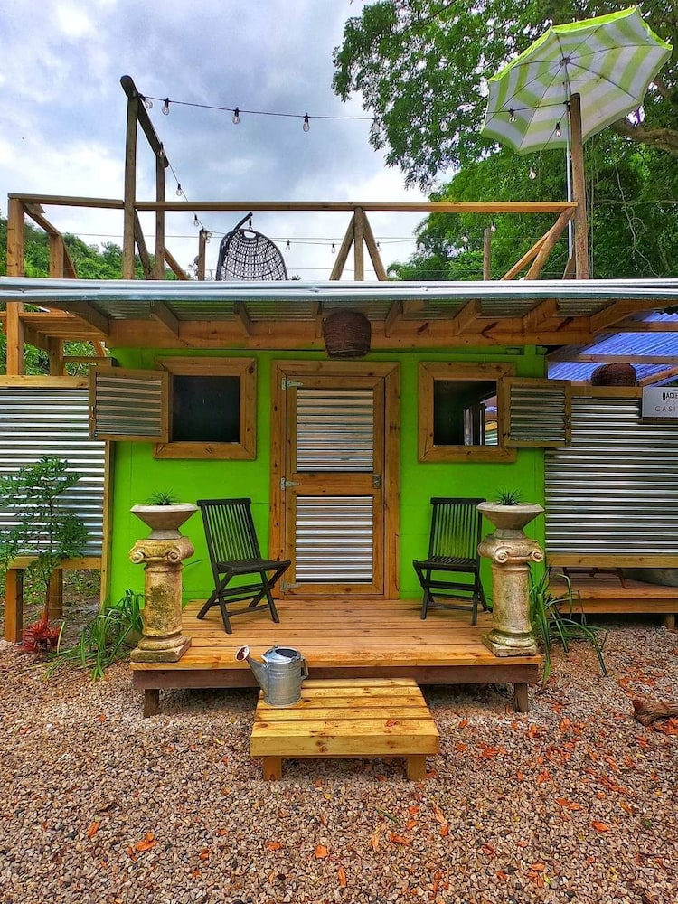 Hacienda Tres Casitas 5/50