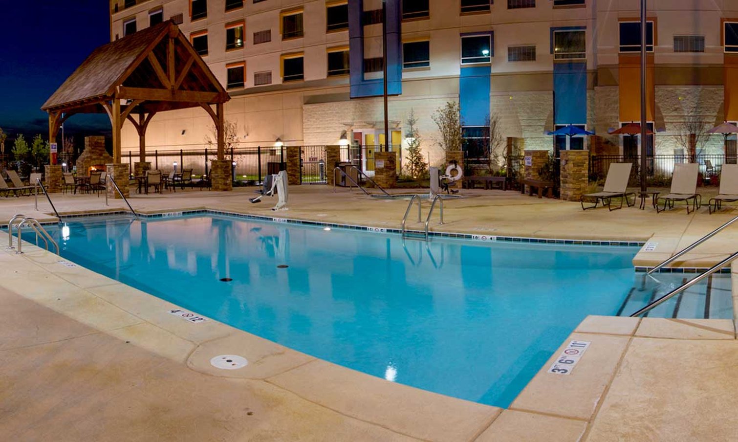 Apache Casino Hotel 8/70