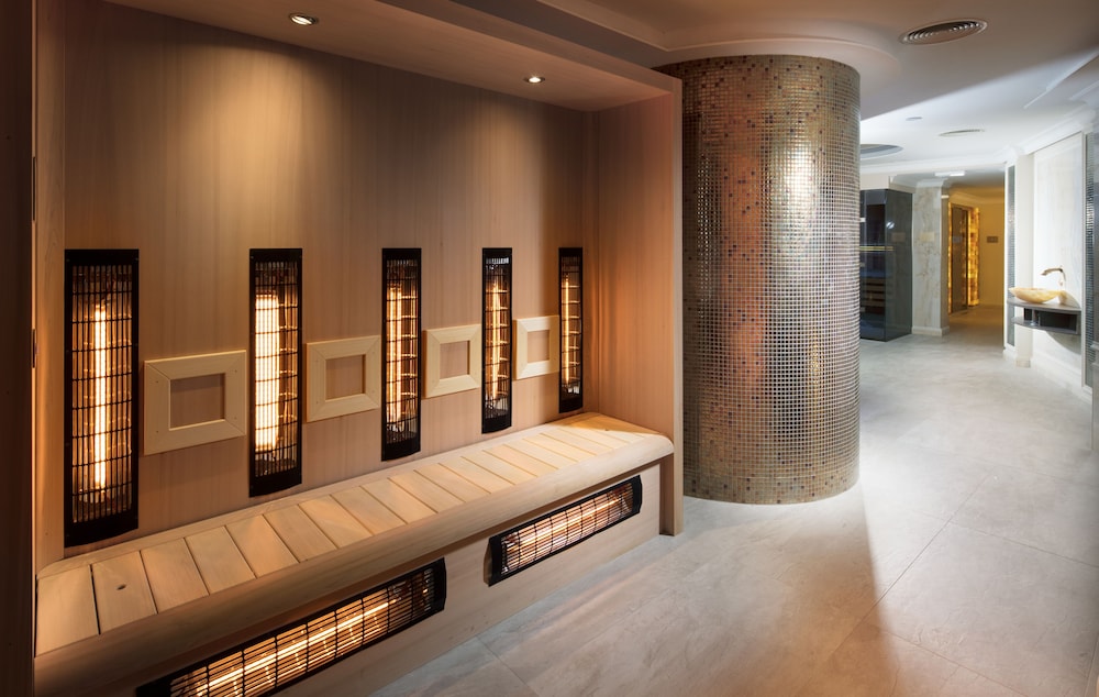 CHATEAU MONTY SPA RESORT 32/69