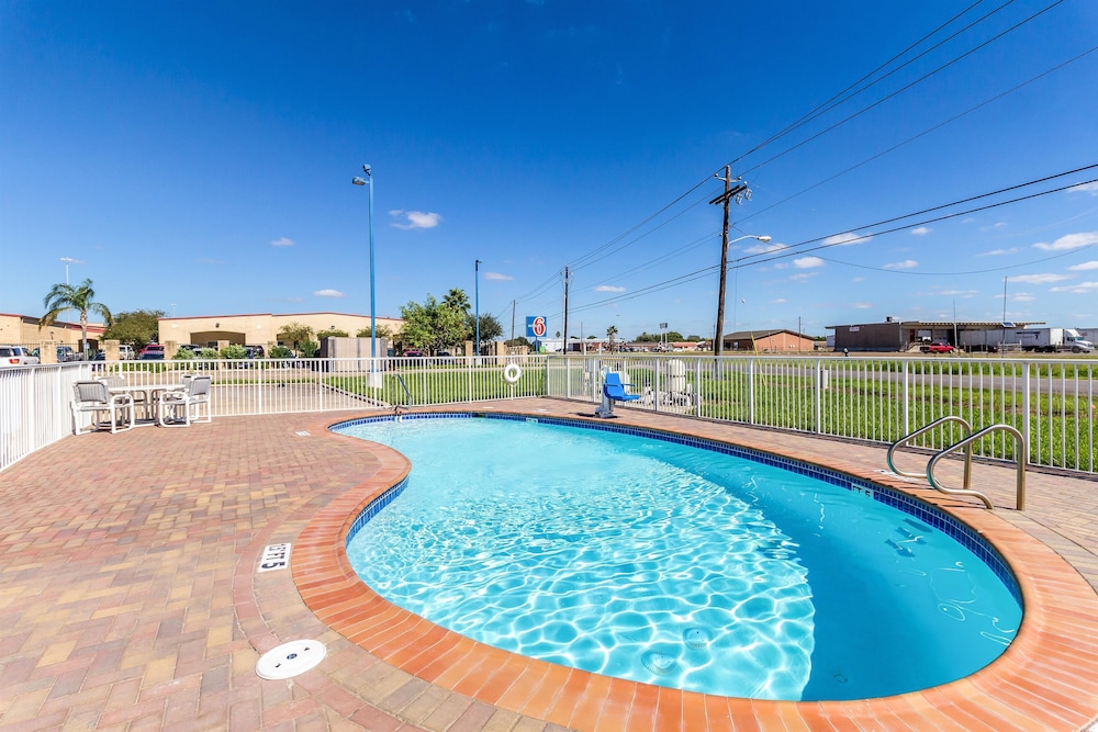 Motel6 Harlingen, TX 47/52
