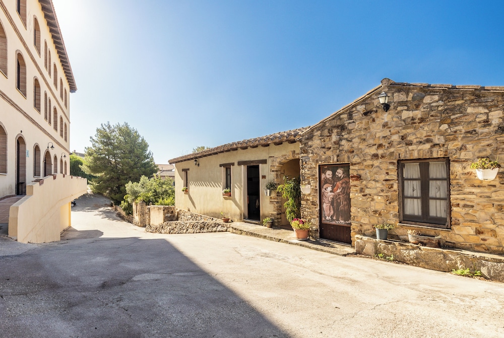 RESIDENCE FUNTANA NOA 37/50