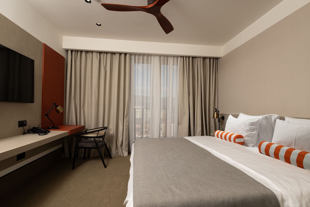 Infinity Hotel & More 18/49