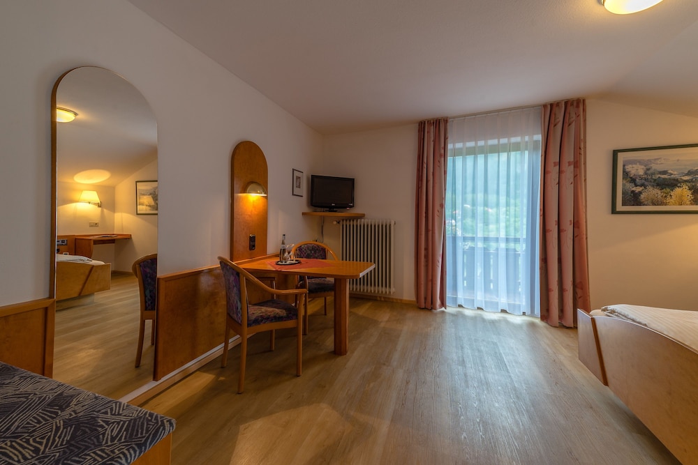 PARKHOTEL SONNENHOF 26/33
