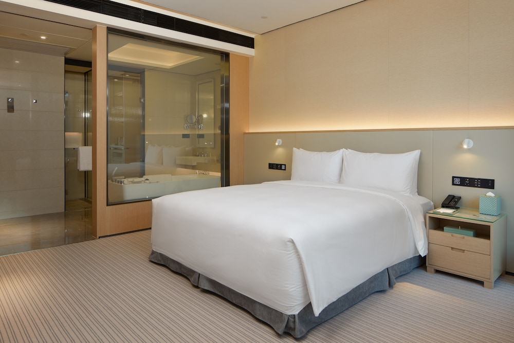 Foshan Virtuous World Hotel 13/26