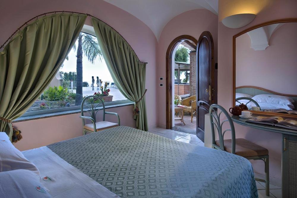 HOTEL CARLO MAGNO 23/37