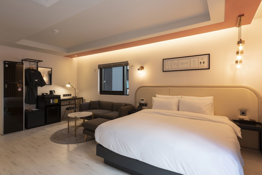 Yeonsan Hound Hotel 15/50