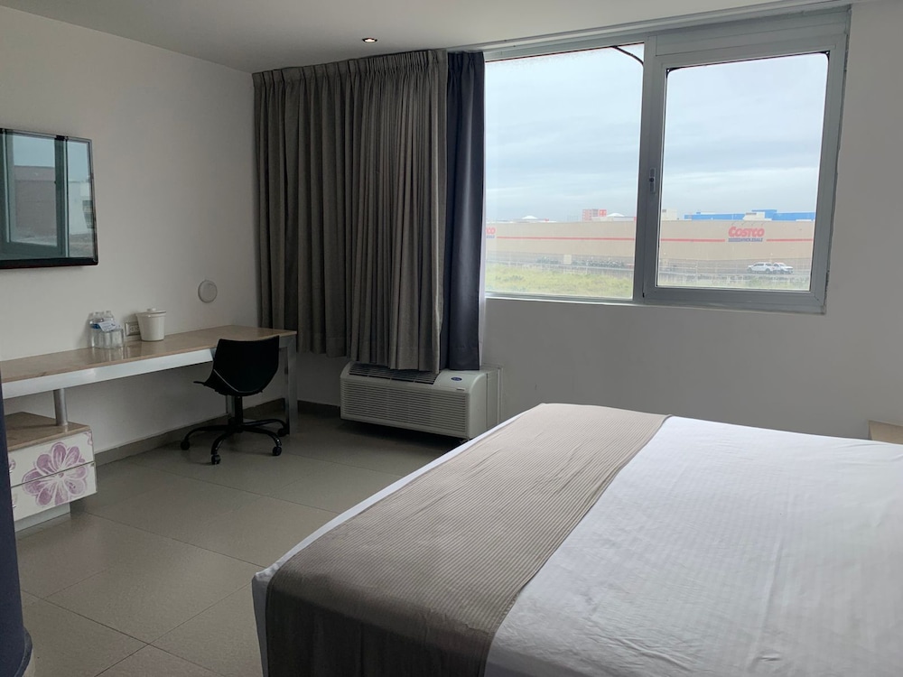 Room, King Bed, Boulevard View