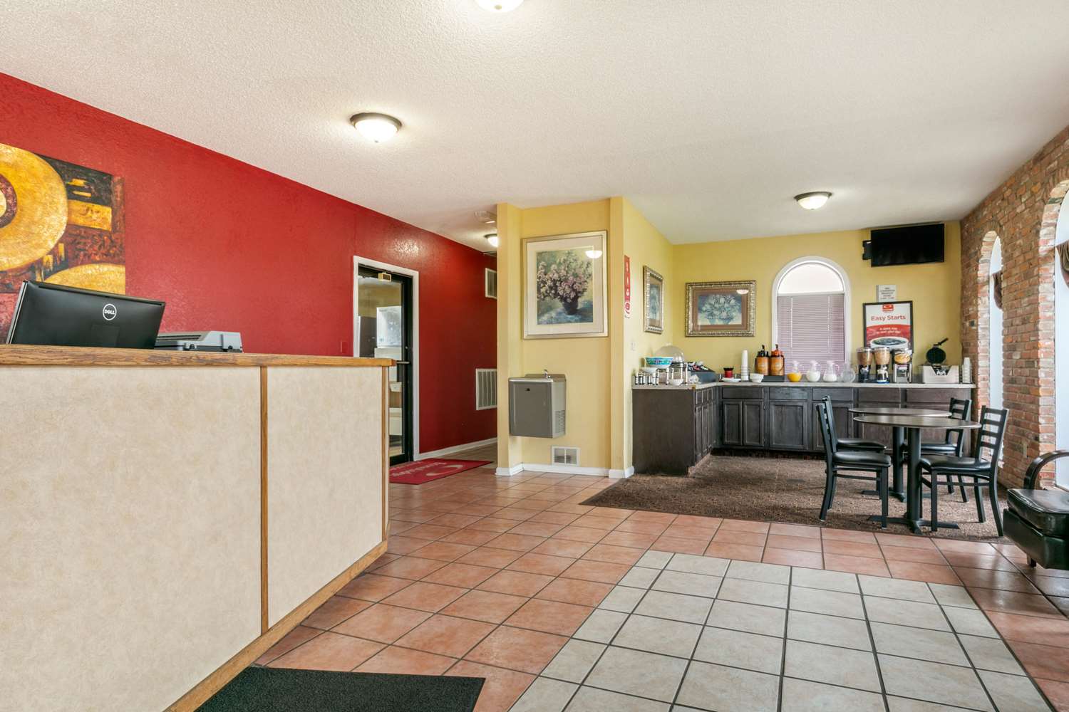 Econo Lodge Jonesboro 6/25